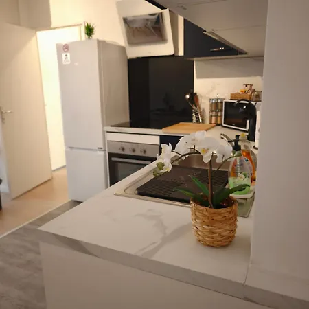 T2 Proche Terrasse Et Parking Souterrain Apartment *
